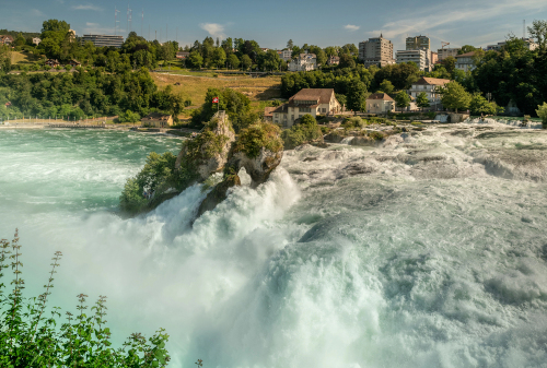 Rheinfall-schaffhausen-schweiz-bodensee