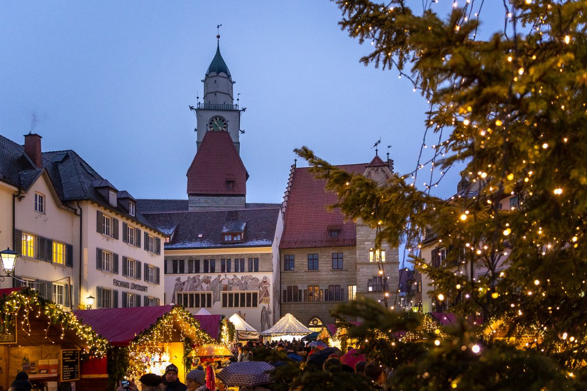Weihnachtsmarkt am Bodensee 2025: Diese 8 Märkte lohnen sich 3 Weihnachtsmarkt am Bodensee 2025: Diese 8 Märkte lohnen sich 1
